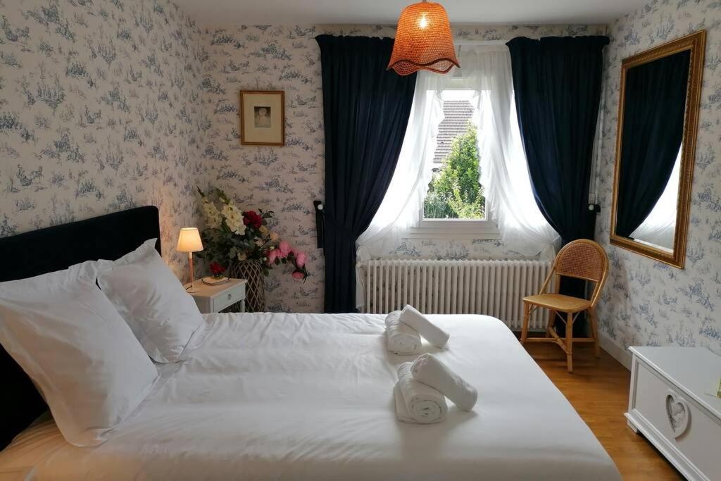 La Roseliere Maison Plain Pied Confortable Belle Decoration Jardin Magnifique 10 Mn A Pied Centre Ville Bayeux Proche Plages Du Debarquement المظهر الخارجي الصورة