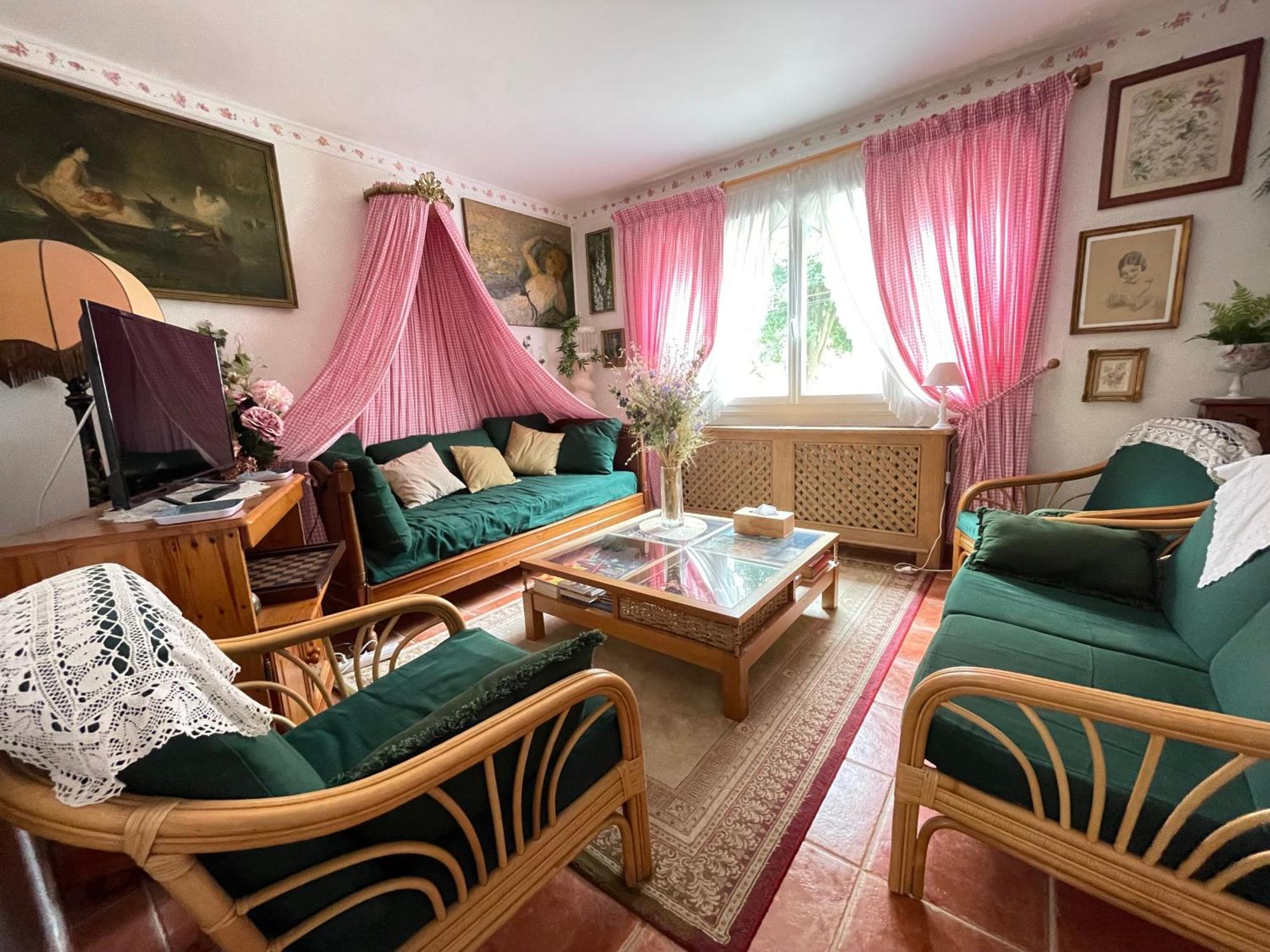 La Roseliere Maison Plain Pied Confortable Belle Decoration Jardin Magnifique 10 Mn A Pied Centre Ville Bayeux Proche Plages Du Debarquement المظهر الخارجي الصورة