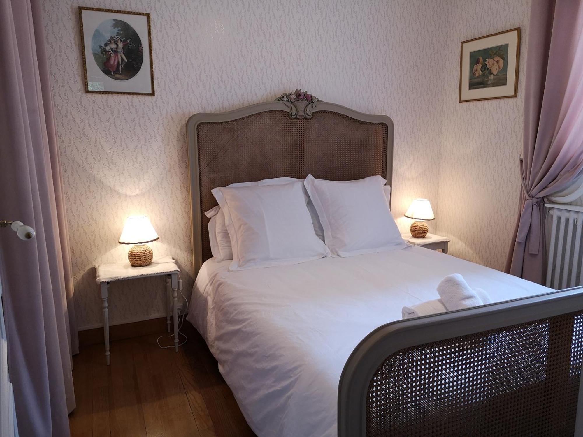 La Roseliere Maison Plain Pied Confortable Belle Decoration Jardin Magnifique 10 Mn A Pied Centre Ville Bayeux Proche Plages Du Debarquement المظهر الخارجي الصورة